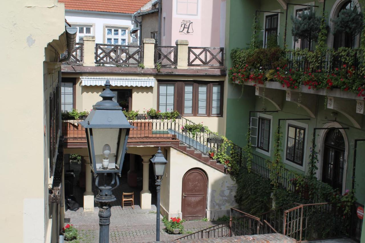 Zwinger Apartman Sopron Eksteriør bilde